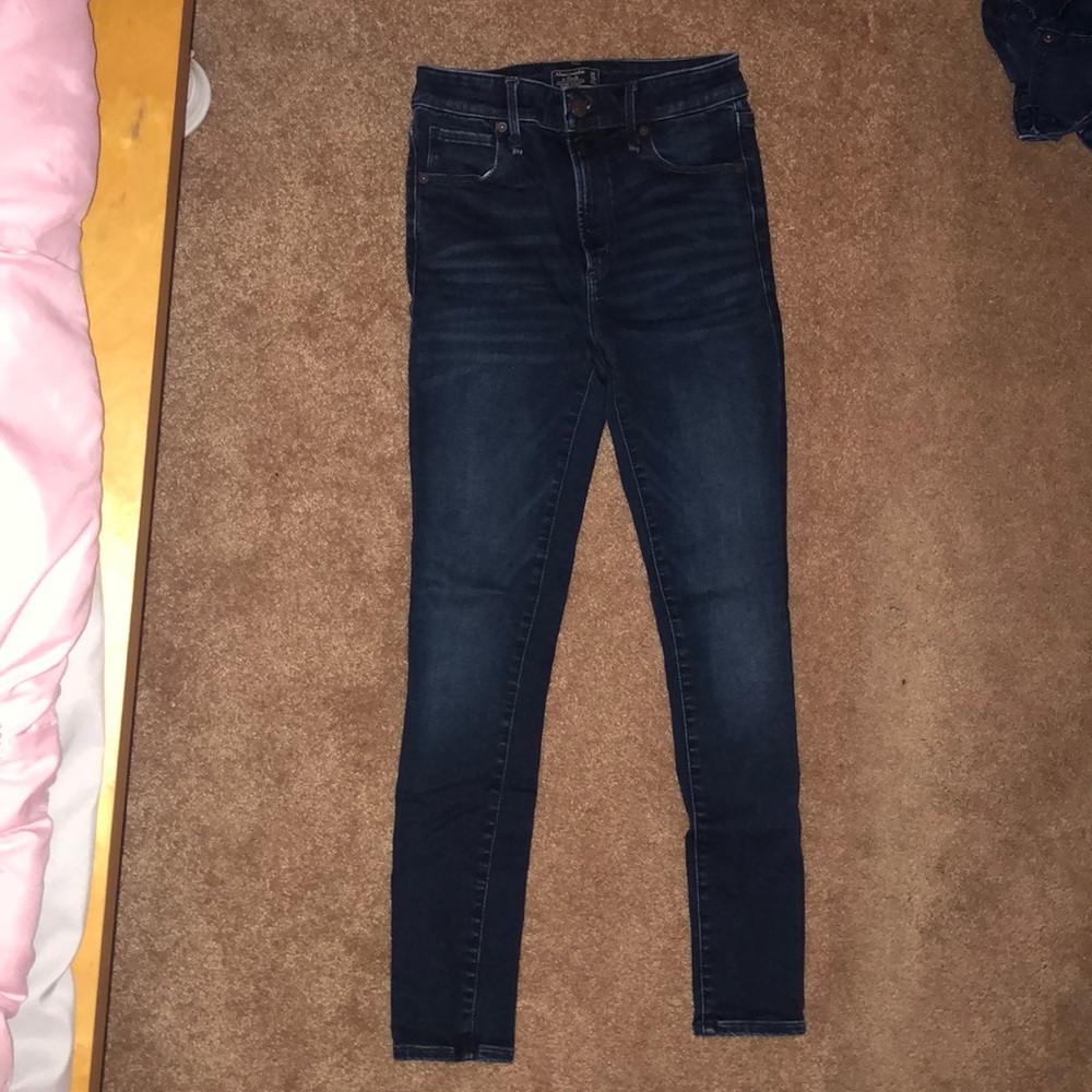 Abercrombie & Fitch Dark Blue Jeans